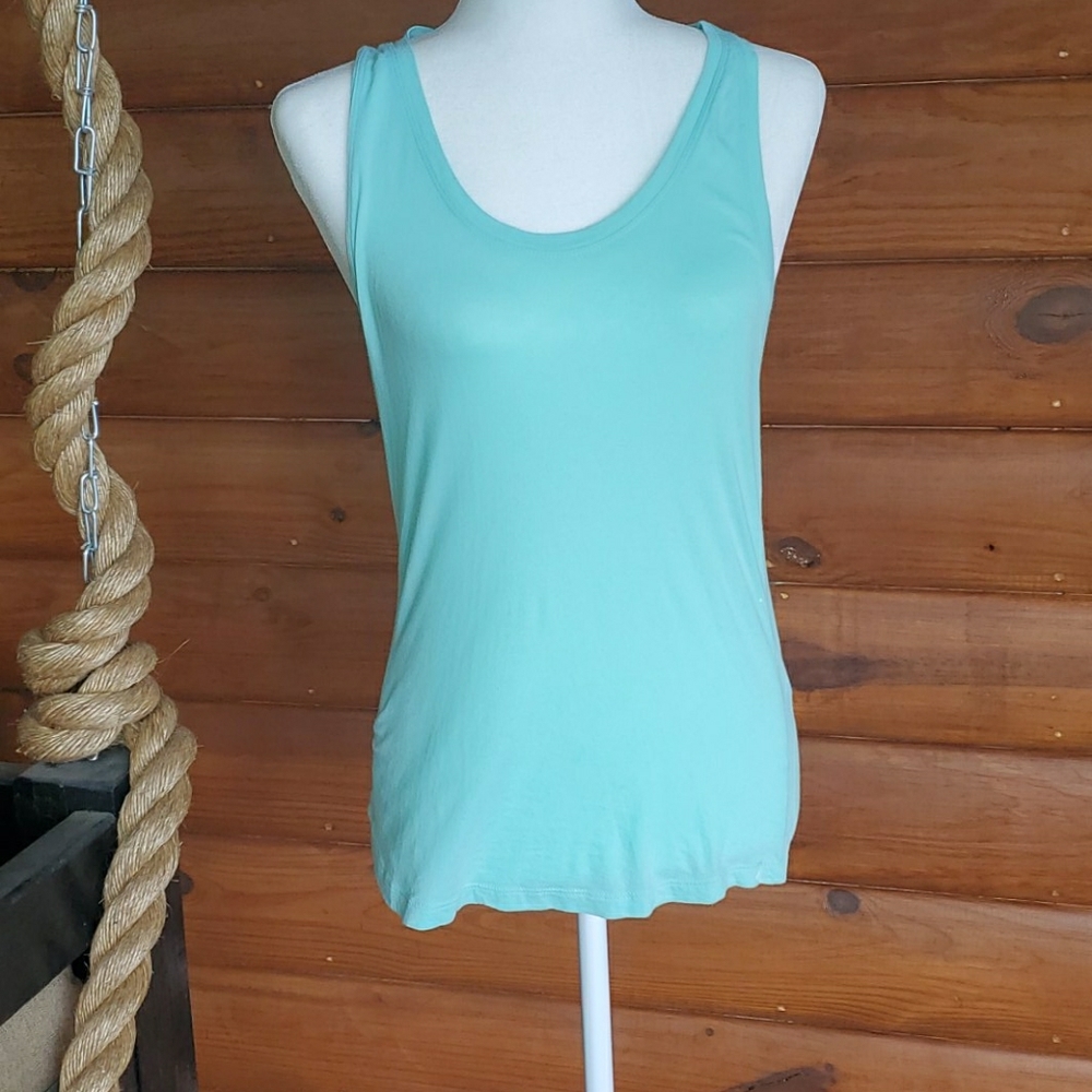 Fabletics top